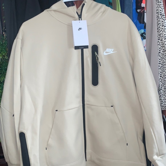 Nike Sweaters - NWT Nike Sportswear Tech Fleece
